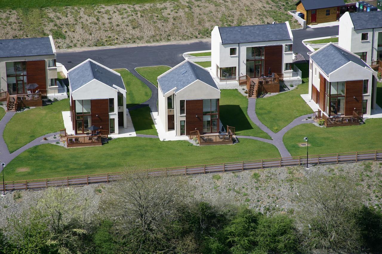 Castle Quay Ballinadee Exterior foto